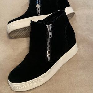 Steve Madden suede wedgie boots